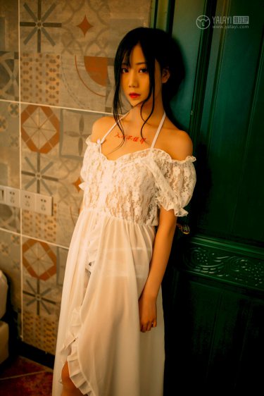 俩女一杯